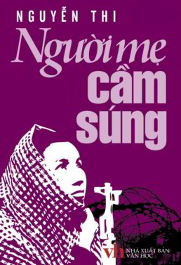 nguoi-me-cam-sung-nguyen-thi